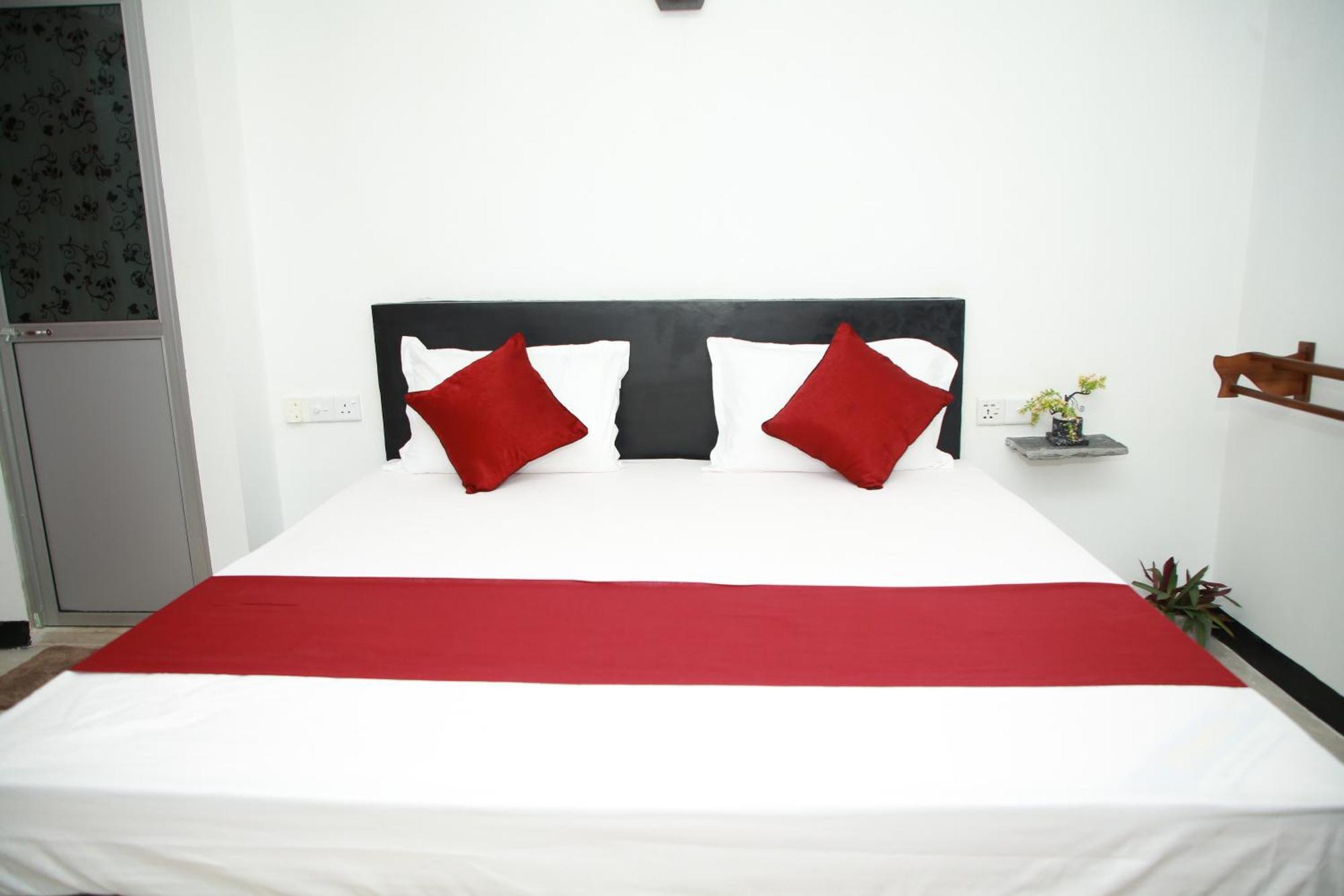 Samee Dream Guest Hotel Midigama East Eksteriør billede